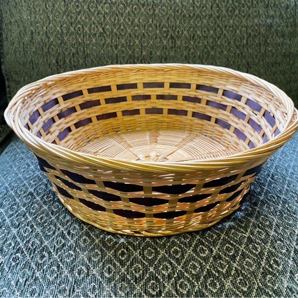 Vintage Two-tone Split Wicker Round Basket - Picture 1 of 7